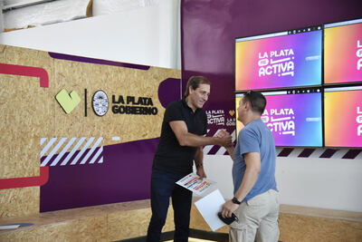 La Plata: Entregan subsidios por 30 millones de pesos a comerciantes y pymes