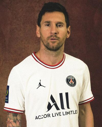 Con Messi como uno de los modelos, el PSG presentó su nueva camiseta