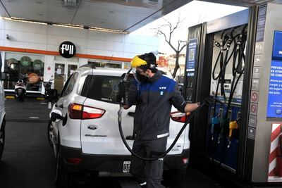 Los combustibles de YPF aumentaron un 9% en promedio en todo el país