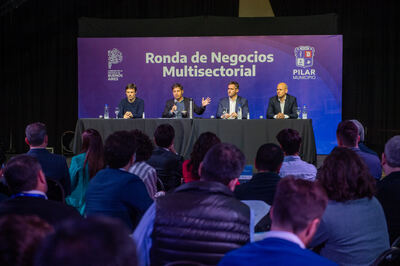 Kicillof encabezó la primera ronda de negocios del año con representantes de 150 firmas bonaerenses