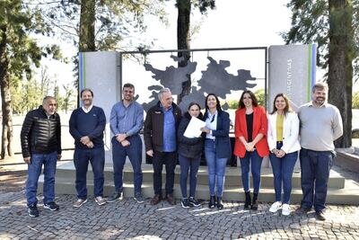 Malvinas Argentinas: Entregan 252 escrituras a distintas familias