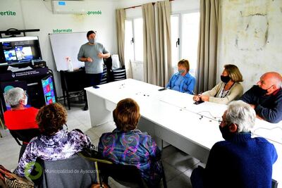 Ayacucho: Dio inicio el taller digital "Conectándonos"
