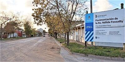 Monte Hermoso: Comenzó la pavimentación de la Avenida Fossatty