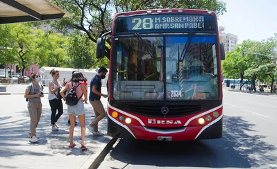 Comenzó el paro de colectivos de la UTA en el interior del país