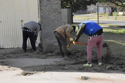 Trenque Lauquen: Ejecutan tareas de limpieza en el predio del ferrocarril