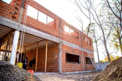 Campana: Avances en la obra de ampliación de la Escuela Primaria de Las Praderas