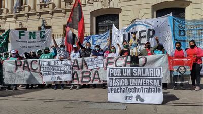 Movimientos sociales anunciaron marcha y cortes por un salario básico universal