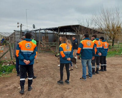 Etcheverry: Realizan un amplio operativo en la zona tras registrarse fuertes olores