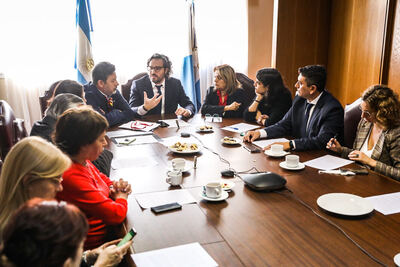 El PJ denunció persecución contra CFK y convocó a estar “unidos” y “movilizados”