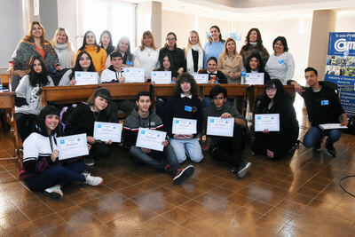 Lincoln: Jóvenes del Distrito debatieron en el Parlamento Juvenil