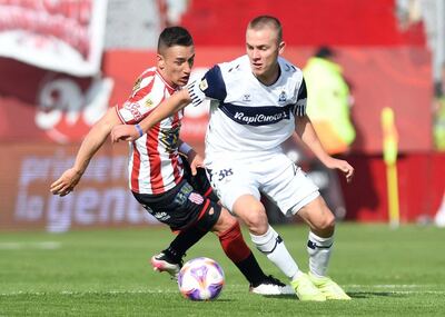 El Lobo sumó ante Barracas y sigue en puestos de Copa Libertadores