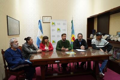 Mercedes: El Ejecutivo local junto a los gremios anunció llamados a cobertura de jefaturas internas