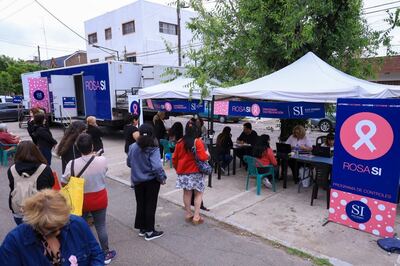 San Isidro: La comuna realiza estudios gratuitos en las calles para prevenir cáncer de mama