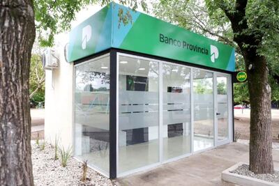 Pilar: Inauguran un nuevo cajero automático en Lagomarsino