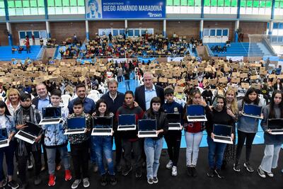Almirante Brown: Entregaron más de mil notebooks a estudiantes secundarios