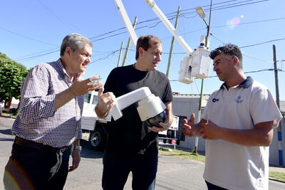 La Plata: Refuerzan la seguridad en Altos de San Lorenzo con nuevas cámaras de monitoreo