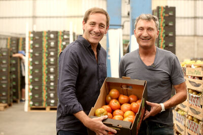 La Plata: Garro visitó el cordón frutihortícola platense y resaltó que “hay una fuerza productiva gigante”