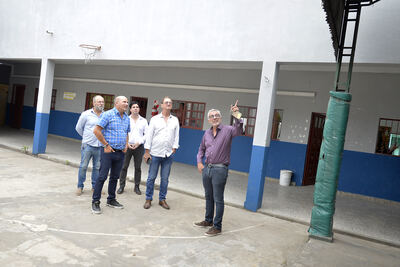 Tigre: Zamora supervisó las tareas de puesta en valor en diferentes escuelas de la ciudad
