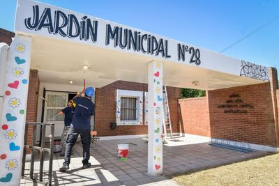 Mar del Plata: Avanzan los trabajos de reacondicionamiento en establecimientos educativos