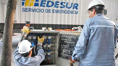 Edesur y Edenor deberán invertir el 34% de lo recaudado por tarifas para mejorar el servicio