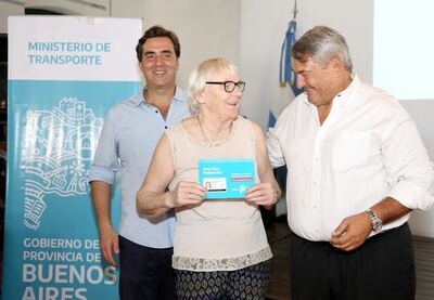 Luján: El intendente entregó 300 Pases Libres Multimodales