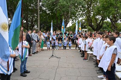 General Viamonte: Inauguran obras de edificios escolares y anuncian la extensión de la jornada