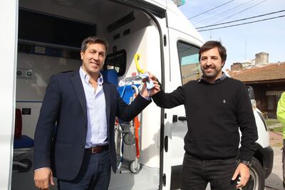 Necochea: La Provincia inauguró el CAPS N°138 y entregó dos nuevas ambulancias