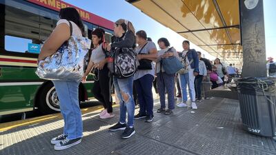 Sigue el paro de colectivos en el AMBA y no habrá servicio de 13 a 16 horas