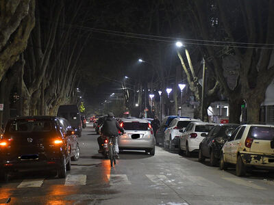 Florencio Varela: Instalan más de 10 mil luces LED en el distrito