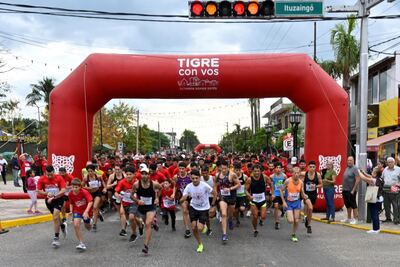 Tigre: Se realizó una carrera de atletismo en el marco del 94° aniversario de la localidad de Benavídez