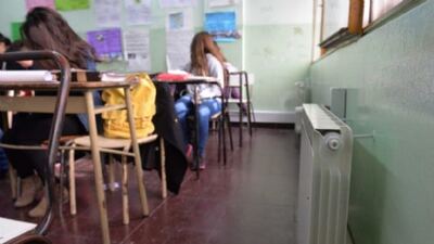La Provincia avanza con trabajos de calefacción y fondos para las escuelas platenses