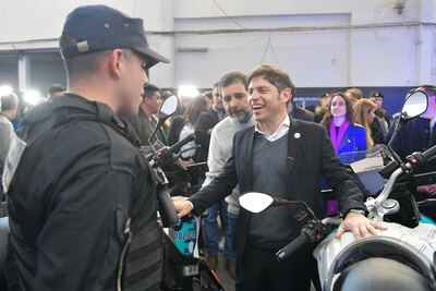 Kicillof presentó las instalaciones de la Unidad Táctica de Operaciones Inmediatas de San Martín