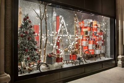 Campana: Lanza un concurso de vidrieras navideñas para fomentar el comercio local