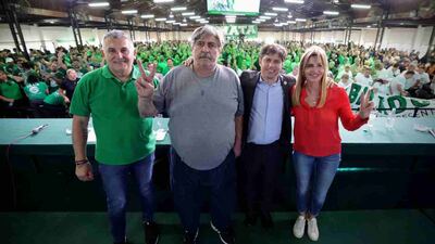 Kicillof: “Ninguno de nuestros problemas se va a resolver con la motosierra y la pérdida de soberanía”