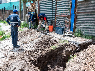 San Martín: Avanzan las conexiones de cloaca en Costa Esperanza, Costa del Lago y 8 de Mayo