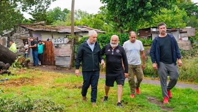La Plata: Julio Alak recorrió las zonas más afectadas por el temporal