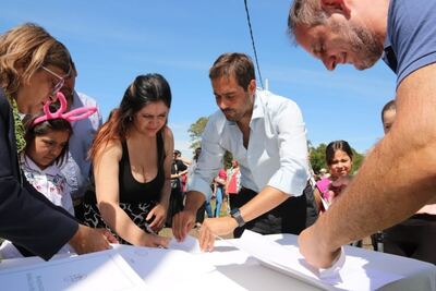 Madariaga: El intendente Santoro hizo entrega de lotes a 50 familias madariaguenses