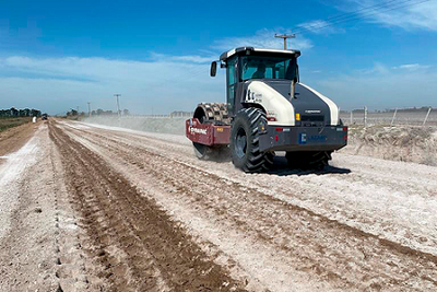 Suipacha: Continúan las obras de estabilizado de la Ruta Provincial N°43