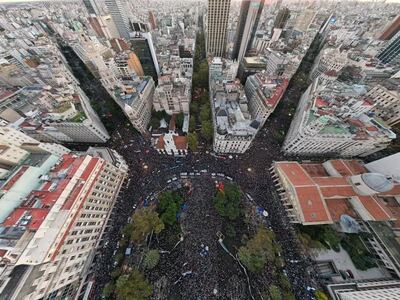 CABA fue escenario de un masivo reclamo contra el recorte a las universidades