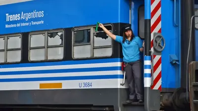 Los ferroviarios denuncian despidos en todas las líneas de trenes