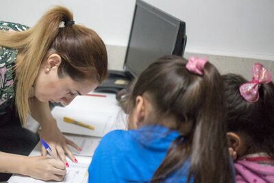 La Provincia entregó minibuses a escuelas agrarias de Rivadavia y Pellegrini