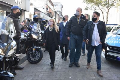 Entregaron patrulleros y motos de la Policía en Ituzaingó
