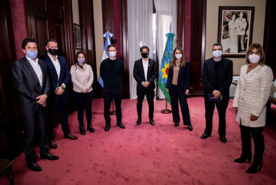 Kicillof se reunió con representantes de cámaras empresariales bonaerenses