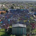 Tras el acto en el que participó el Presidente, clausuraron la cancha de Nueva Chicago