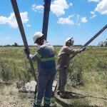 Vandalizaron seis torres de alta tensión y peligra el suministro eléctrico de miles de personas
