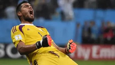 Chiquito Romero: "El Dibu Martínez hizo un gran trabajo en la Selección Argentina y es admirable"