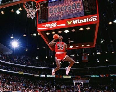 Subastaron en 2,2 millones de dólares un par de zapatillas que usó Michael Jordan en las finales de la NBA de 1998