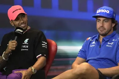 Fórmula 1: en Gran Bretaña especulan con una posible dupla entre Hamilton y Alonso