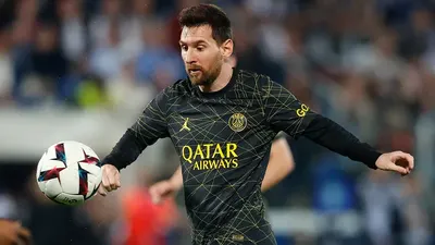 Una asistencia de Messi y un doblete de Mbappé le dieron la victoria al PSG que acaricia el titulo
