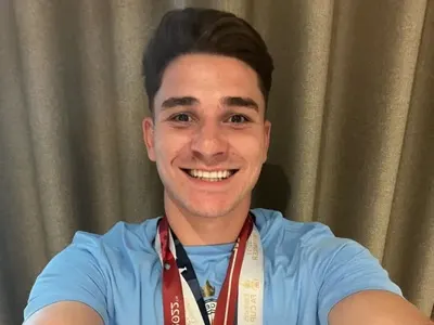 El posteo de Julián Álvarez con las medallas que ganó y su mensaje para los hinchas